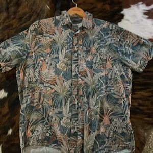 Howler bros pocket snap tee